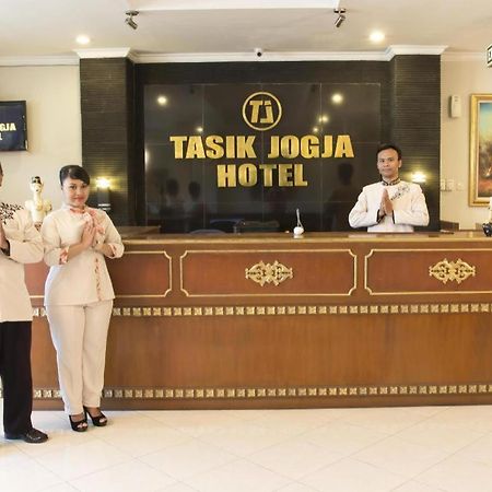Tasik Jogja Hotel Yogyakarta Exterior foto