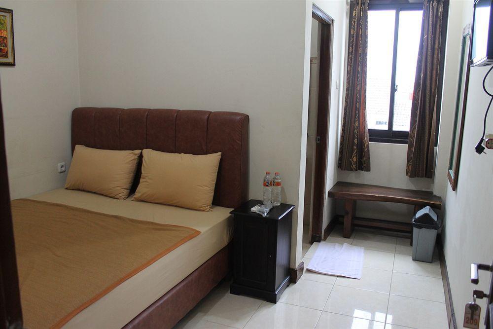 Tasik Jogja Hotel Yogyakarta Exterior foto